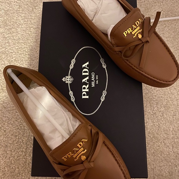 Prada Saffiano Leather Loafers - Picture 5 of 5